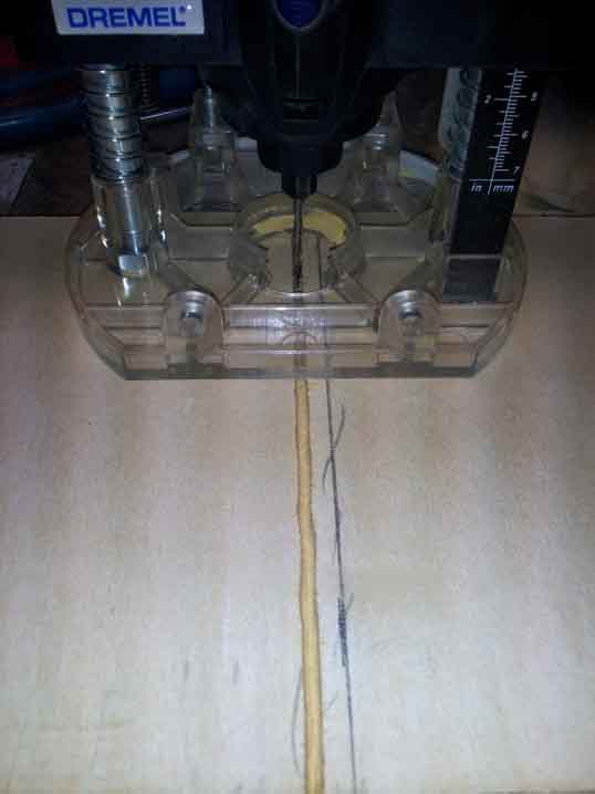 Dremel Plunge Router in action